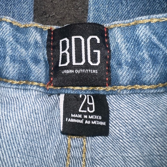 BDG Light Wash Distressed Raw Hem Wide Leg Blue Jeans Size 29 - Picture 8 of 8